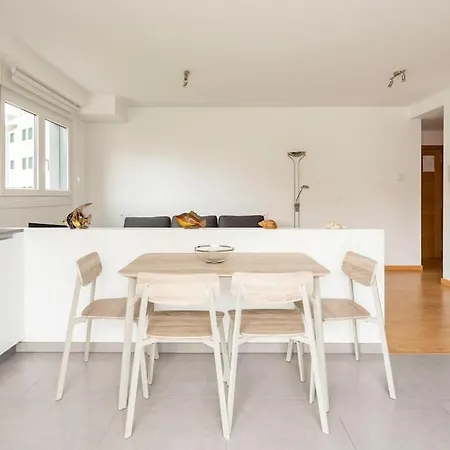 Con Terraza Y Parking En Playa Ladeira Sabaris